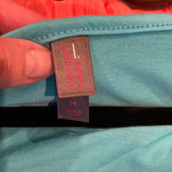 Pampered chef T-shirt with Tulip back - Picture 4 of 5